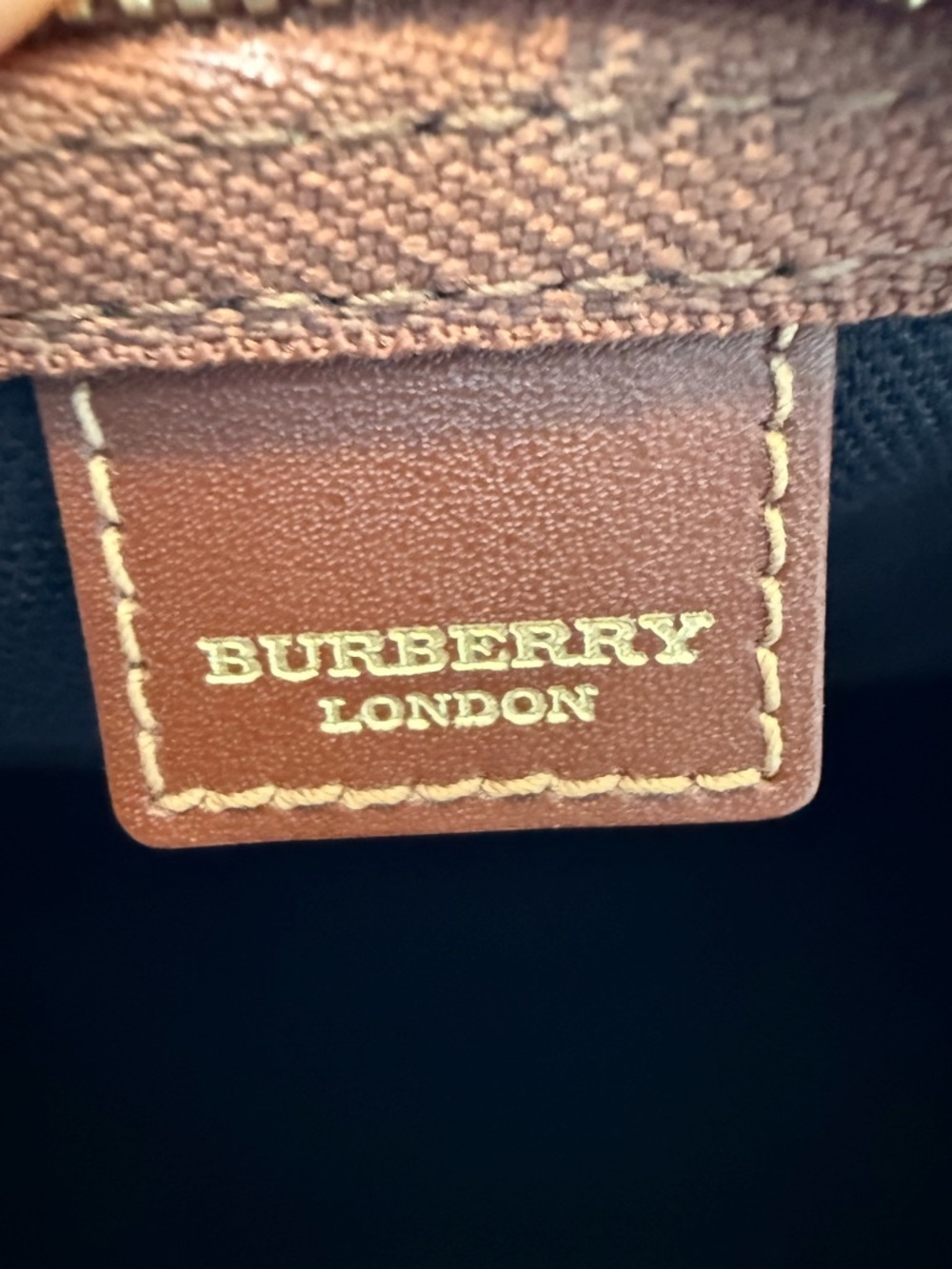 BURBERRY Haymarket Check Holdall Duffle Bag. Lightly used. PVC Coated Canvas - Picture 15 of 16